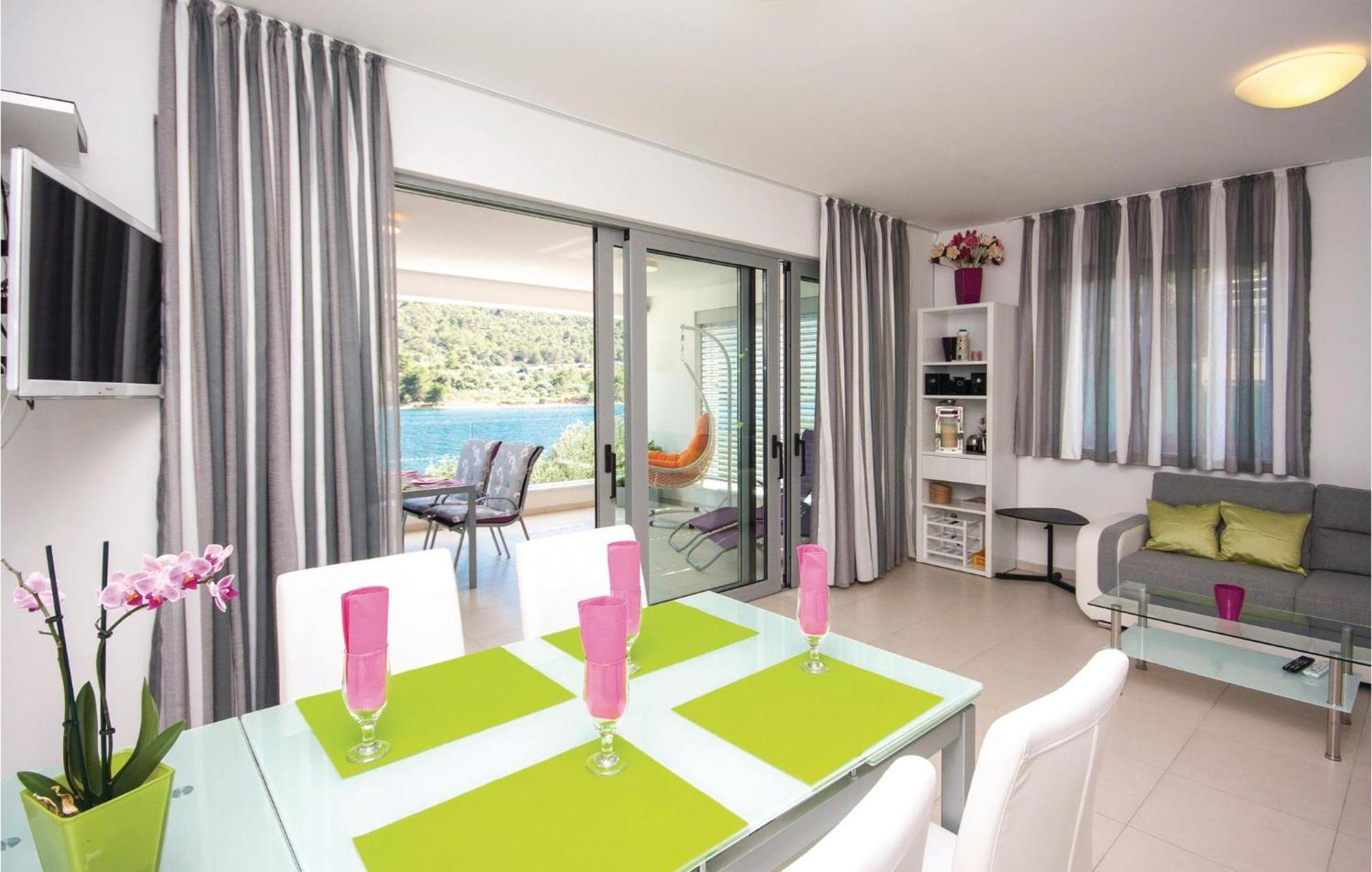 Stunning Apartment In Grebastica With Kitchen Экстерьер фото