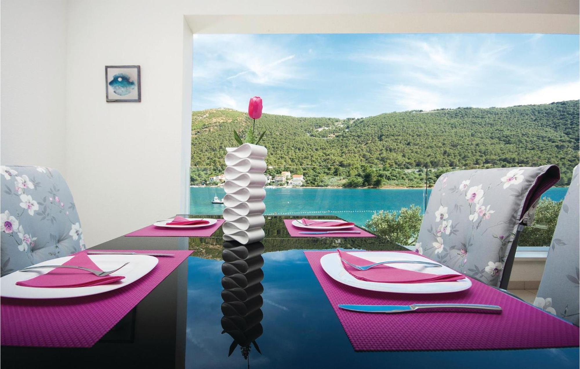Stunning Apartment In Grebastica With Kitchen Экстерьер фото